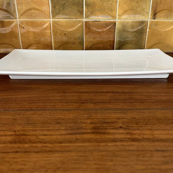 Fitz & Floyd Everyday White Porcelain Rectangular Serving Platter 15-5/8" - Picture 2 of 8